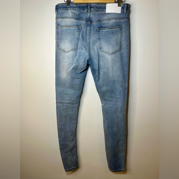 MAN Button Fly Distressed Ripped Fringe Men’s Denim Jeans Casual Summer Size 34 - Picture 2 of 9